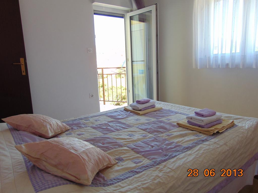 Apartments Borozan Vinišće Chambre photo