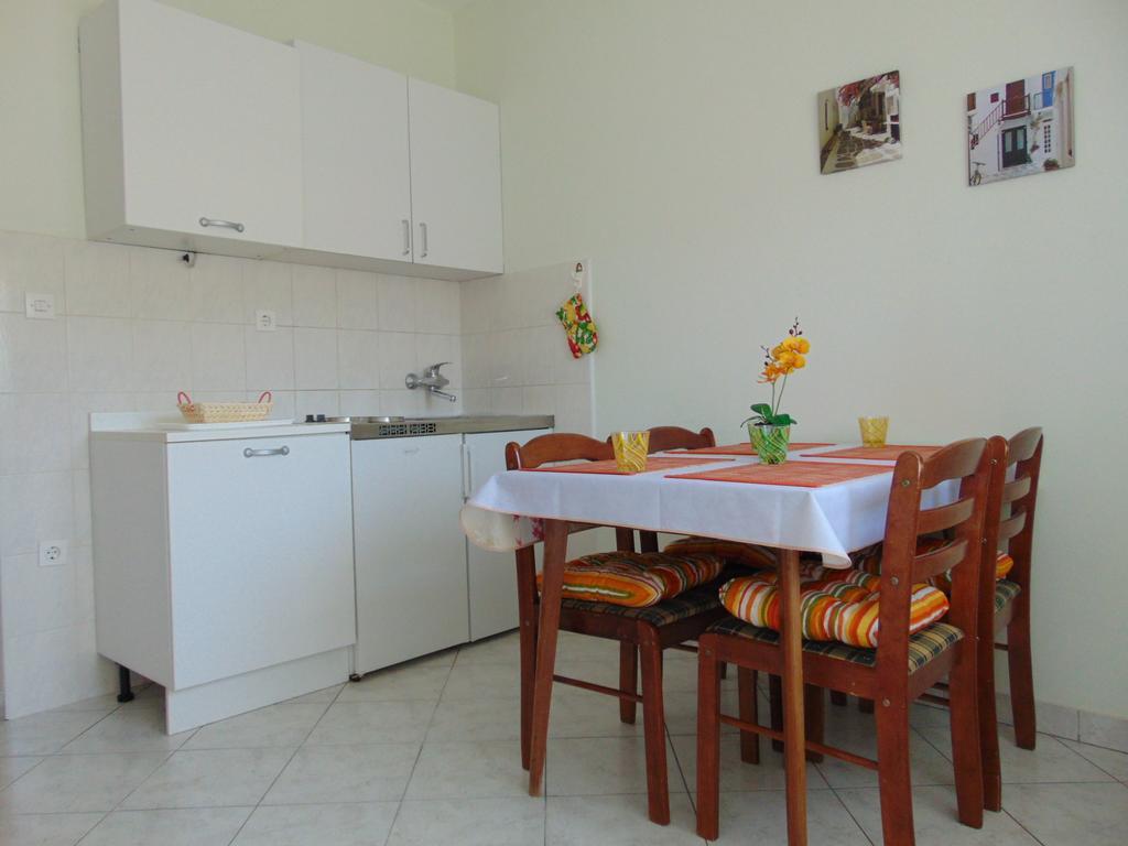 Apartments Borozan Vinišće Chambre photo