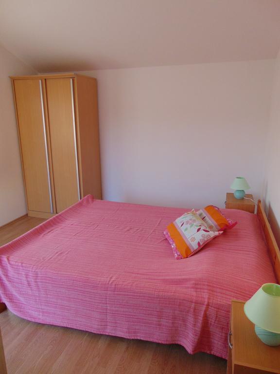 Apartments Borozan Vinišće Chambre photo