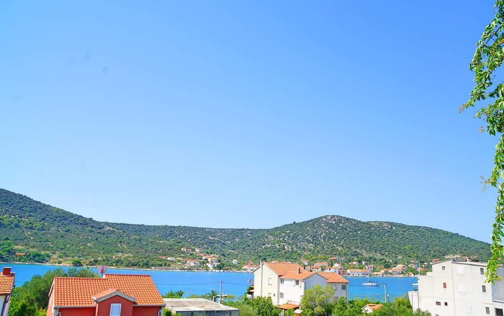 Apartments Borozan Vinišće Extérieur photo