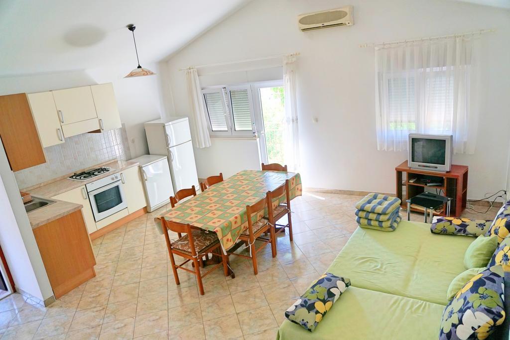 Apartments Borozan Vinišće Extérieur photo