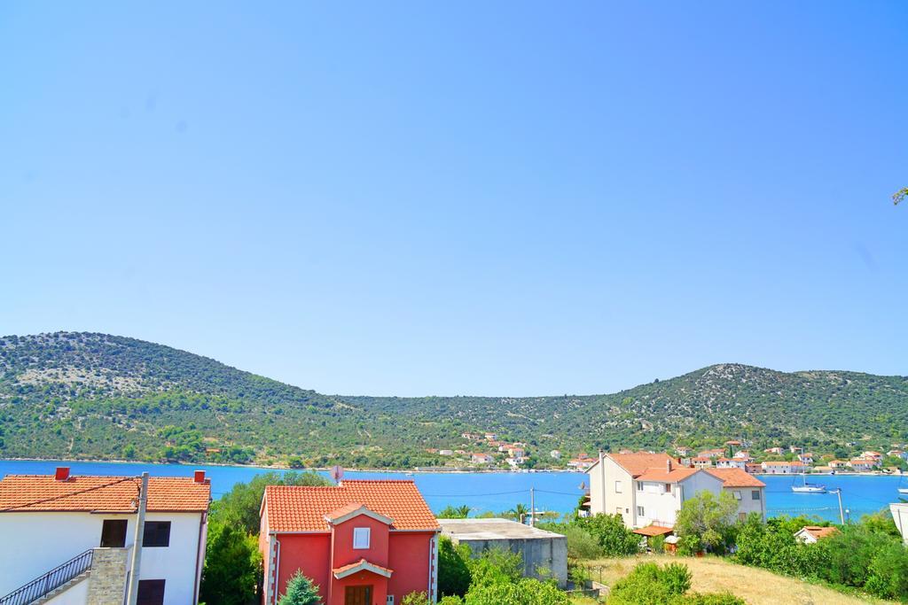 Apartments Borozan Vinišće Extérieur photo